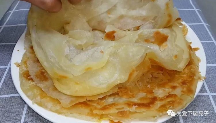 馒头|烙饼这么做太香了,开水一烫,张张柔软又劲道,学会天天不起早