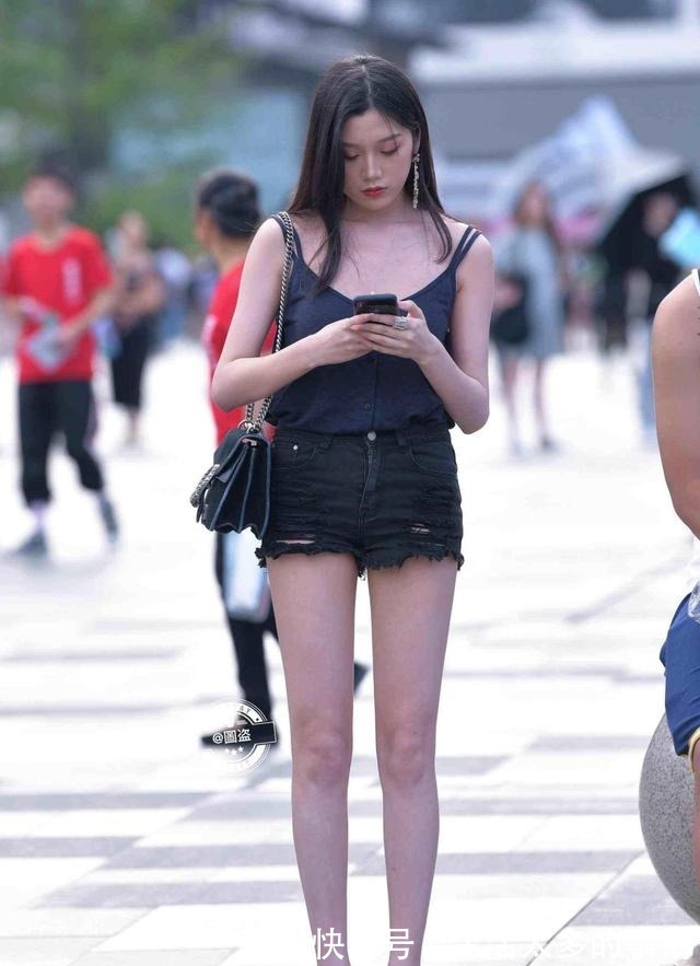 瑜伽裤 甜美时尚的瑜伽裤穿搭让人眼前一亮，彰显民国名媛风采，精致浪漫！