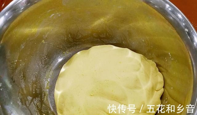 南瓜糊|外表金黄酥脆的糖心南瓜饼，软糯美味，是你不会后悔的选择！