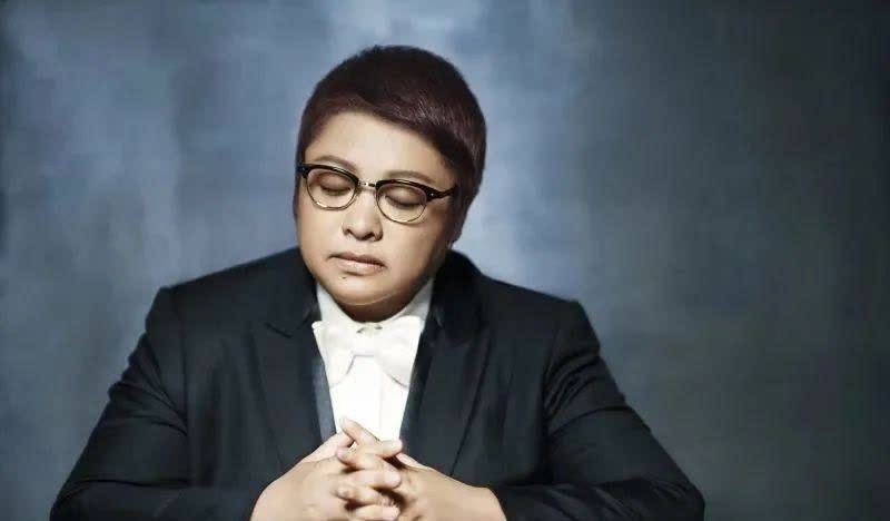 草根|为走红不惜身份作假,冒充草根多年,韩红一怒之下将其轰下台