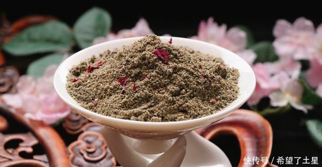 红糖|怕热多吃它,不磨豆浆不泡醋,每天吃2勺好处多,夏天别忘了吃!