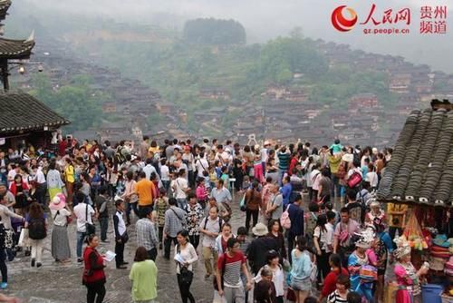 五一假期，该如何找到「人少不贵」的旅游地点？