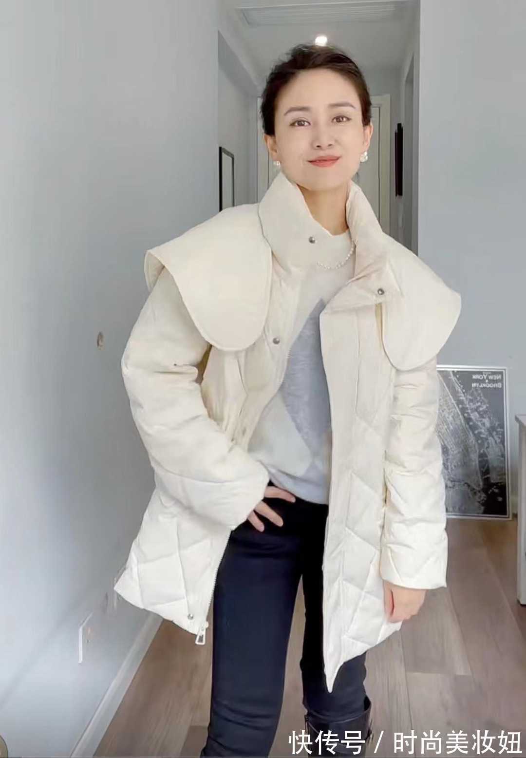 马丁靴 冬季还是“羽绒服”实穿,教你4种搭配思路,不仅保暖还显腿长