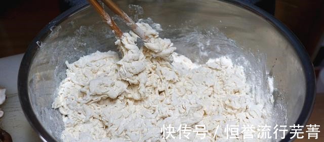 油酥|不用发酵,不用油酥,简单易做的咸菜饼,比街边卖的好吃多了!