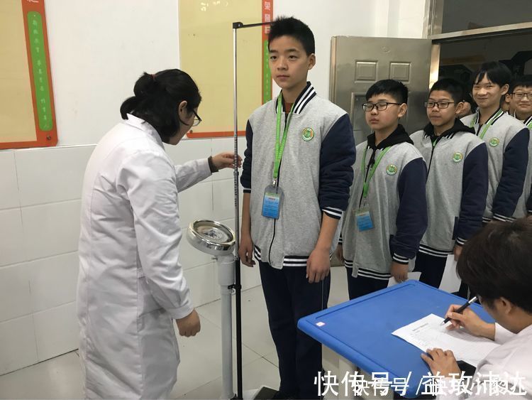 嗓音|有种个头叫“晚发育”,有这些特征爸妈别担心,只是发育晚而已