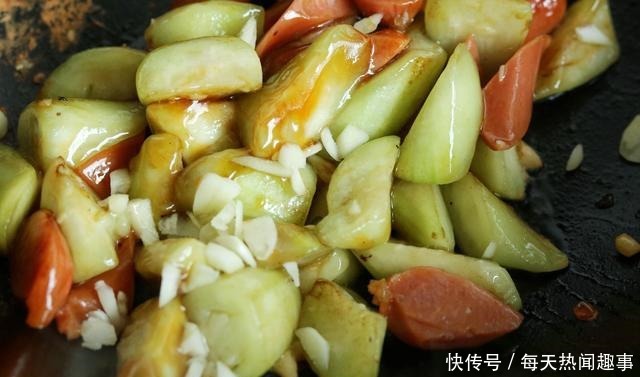 7月必吃的菜,简单一炒比肉还香,营养美味,女儿最爱