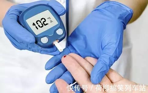 糖尿病患者|糖尿病人少吃糖就行了?大错特错,这2种食物,尽量撤下饭桌