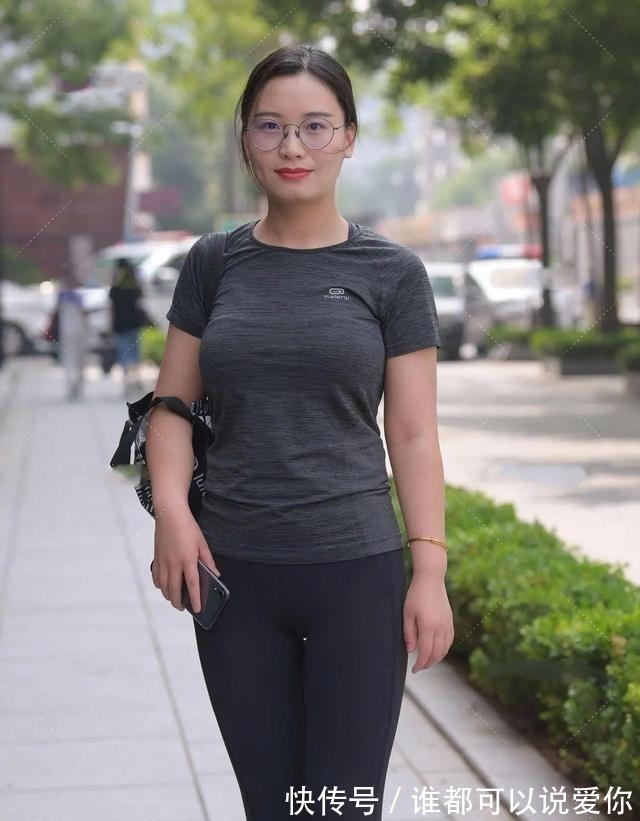 格纹 洋气甜美的瑜伽裤穿搭更显潮流气质,清爽优雅一步到位,婀娜多姿!