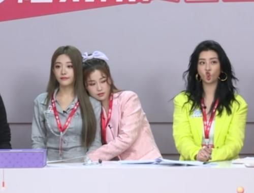 THE9直播意外不断,虞书欣冷落赵小棠,安崎“无视”许佳琪索求