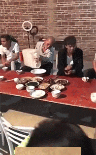 |搞笑GIF:同样都是妹子 差距咋就那么大呢