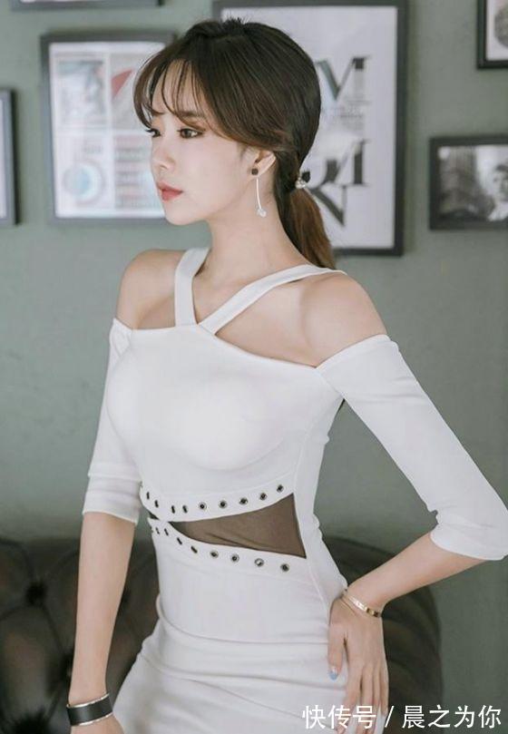 气质 -靓丽有型的紧身裙美女,身材曼妙,浑身上下散发出优雅气息!