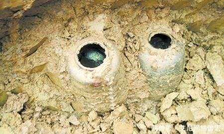 承恩寺|寺庙地下挖出几坛明朝古酒,闻着酒香扑鼻,专家连忙说:有毒别喝