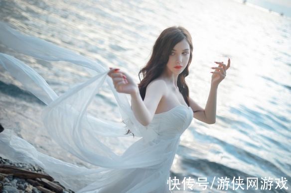 巫师3|德妹COS《巫师》时空之女希里：肤白貌美的女术士