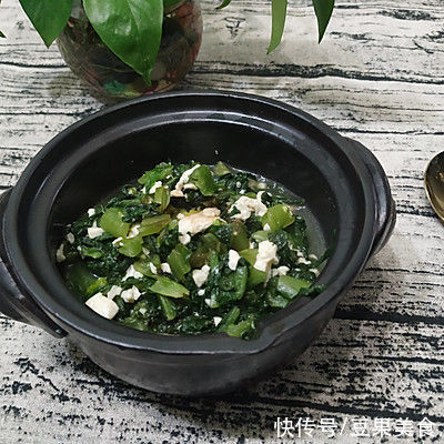 #一学就会快手菜# 莴笋叶豆腐煲