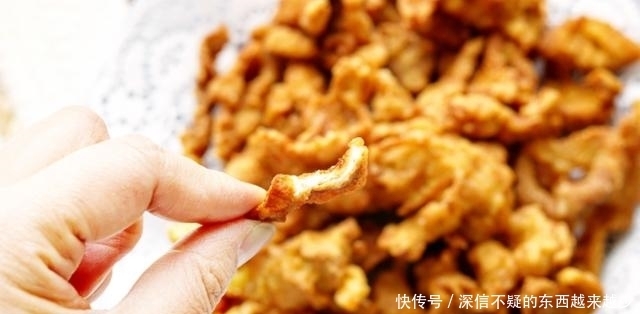 炸酥肉时，不要直接下锅炸，多做一步，酥肉鲜香好吃，越嚼越香