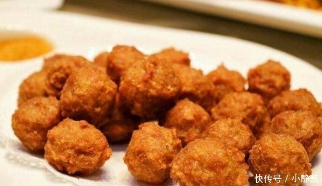 桃酥|炸丸子时,万万不要再加淀粉了换成它,丸子外酥里嫩,还不油腻