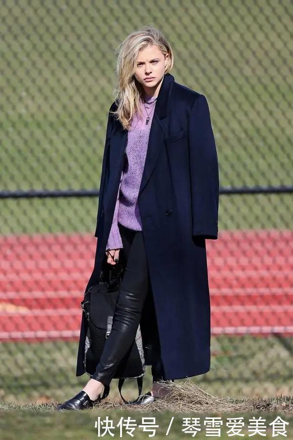 女人过了45岁,少穿黑白灰!多穿这5种“颜色”,非常显气质