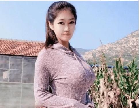 小姐姐 120斤的小姐姐穿藕色长裙出门,让人忍不住多看两眼!你心动了吗