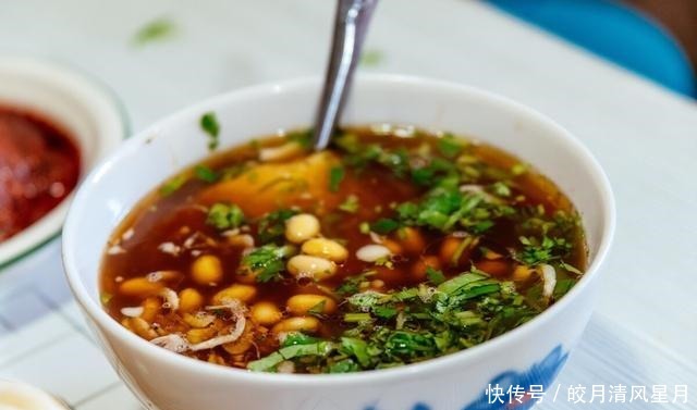 老豆腐|天津最便宜早餐,窝头6毛钱老豆腐2块钱,周围大爷大妈提锅来买