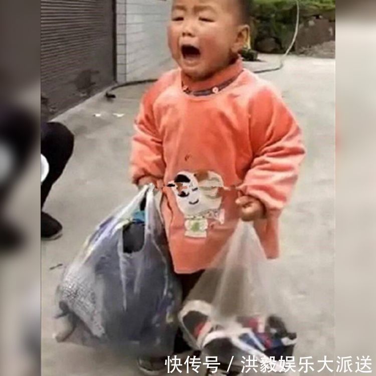 父母|心酸!父母外出打工,答应带孩子一起走,孩子收拾完父母“没”了
