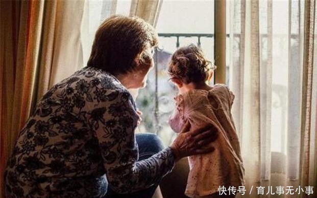 事事|双胞胎女儿两地成长，一个在城市一个在农村，两年后再见妈妈后悔