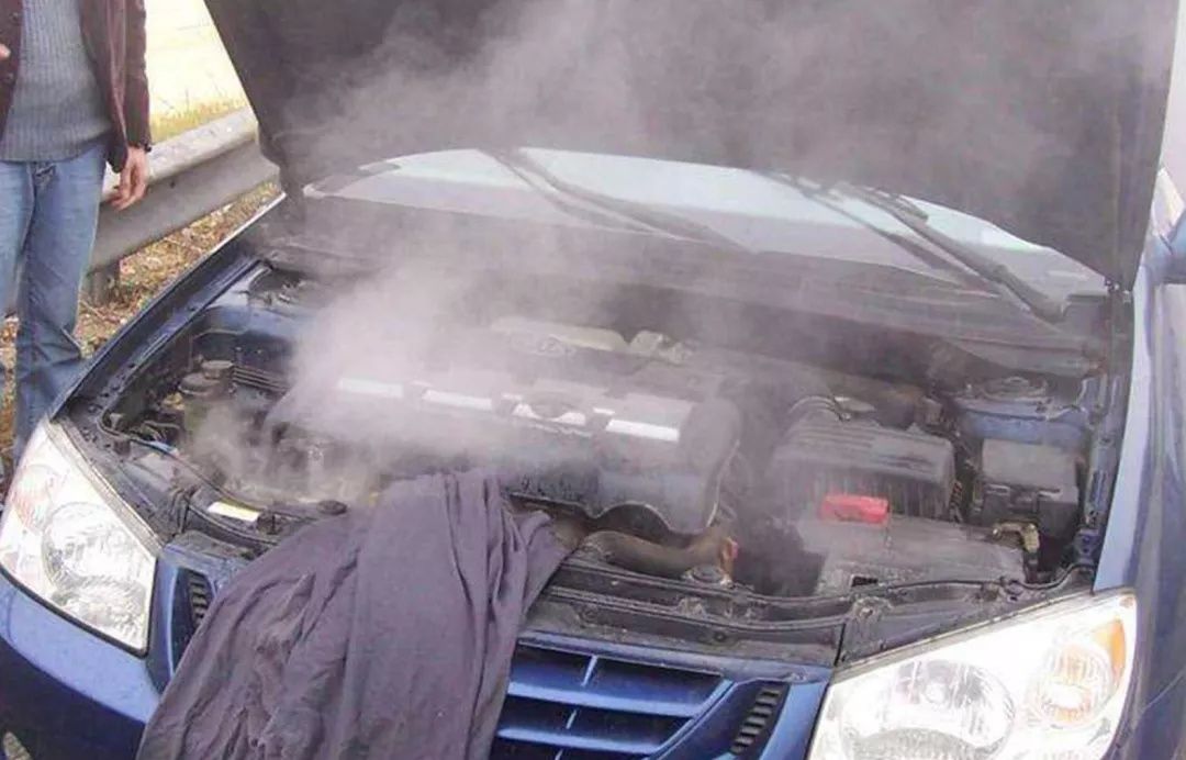 汽车水温高先别慌 无外乎就这4种原因 处理方法很常见 乐惠车