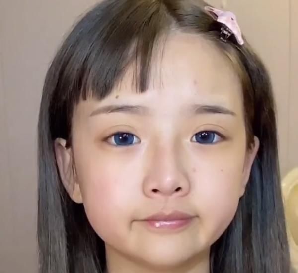 女学生化了款伪素颜妆容后，给人感觉颜值瞬间提升，男生：也太可爱了吧