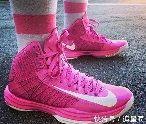 鞋面|NikeHyperdunk系列终结！这双陪伴无数人十年的实战利器才叫青春