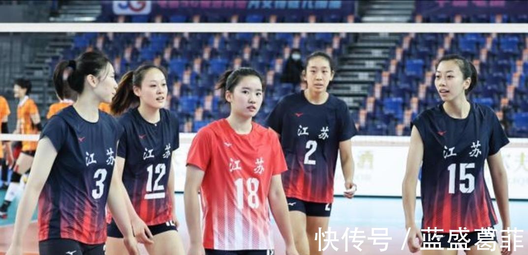 万梓玥|1米96小袁心玥被蔡斌骂哭,女排主帅话说得有些狠,小将承受不了!