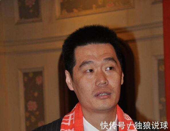 首发|李铁战术体系被推翻!李霄鹏对首发名单更正,武磊或无缘首发