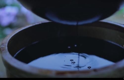 酱油|谁说酱油鸡太油腻?看到李子柒制作的成品后,网友:我也想用酱油做一道佳肴