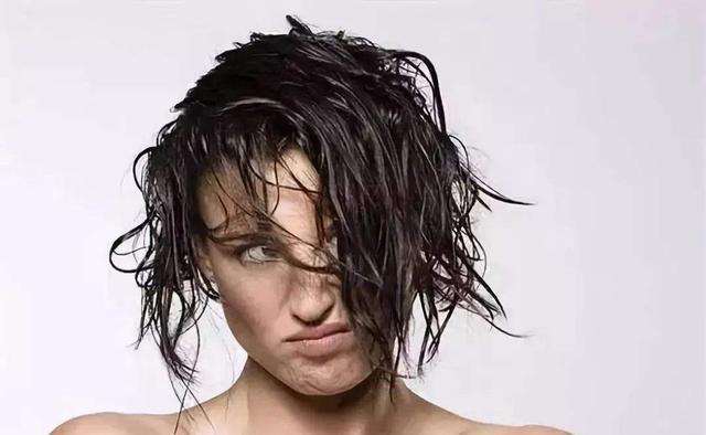 艾叶煮水|北京一女子，经常用艾叶煮水洗头，5个月后，身体有什么变化吗？