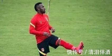 球员|洛国富、阿兰、艾克森等人回到巴西,归化球员在中国挣了多少钱?
