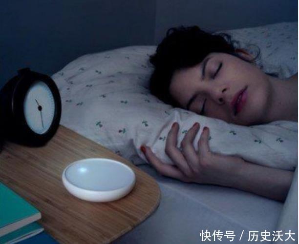 现代人经常失眠，送你一碗苦中药，喝完能睡10小时，不妨了解