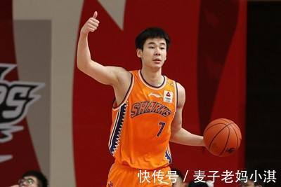 上海男篮|2米08!2米25!三分命中率37%,完美契合王哲林!李春江捡到宝了