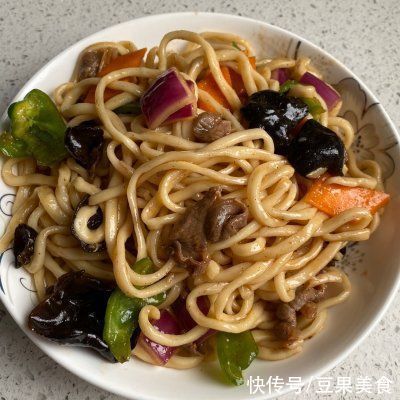 美味|美味的炒面条这样做最好吃，你之前做对了吗？