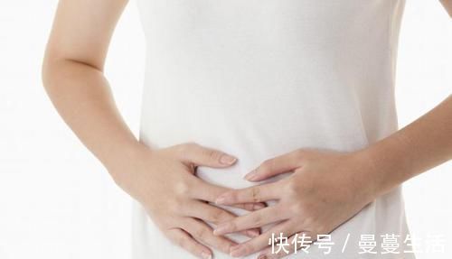 大肠|大肠不通,老便秘,身体也跟着遭殃,2个动作1杯水,让排便畅通