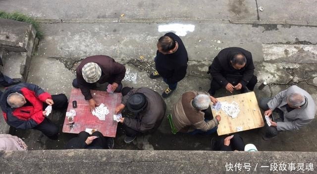 败人|俗话说家里出三瘾,家败人也亡,是哪三瘾,为何很多人把持不住!