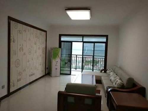 老婆|老婆坚持把厨房装到餐厅,房子装修完,邻居纷纷上门参观!