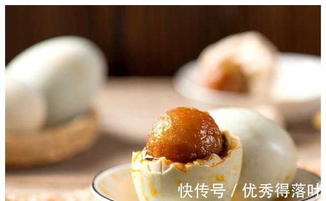 椰棗|建議中老年人冬季多吃4種健康食物，好吃不貴，對身體好！