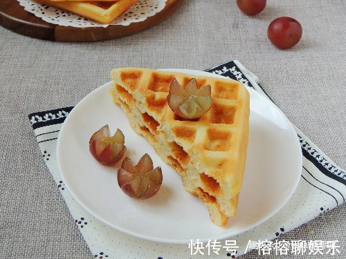 难度|1碗面粉,2个鸡蛋,轻松做出香甜美味的华夫饼,简单易做零难度