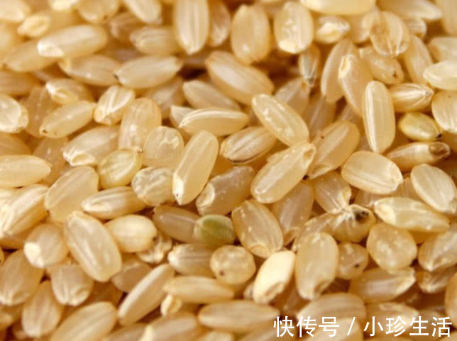 月经|女生“月经”刚走,多吃5种“零嘴”,抑菌排毒,养好卵巢更年轻