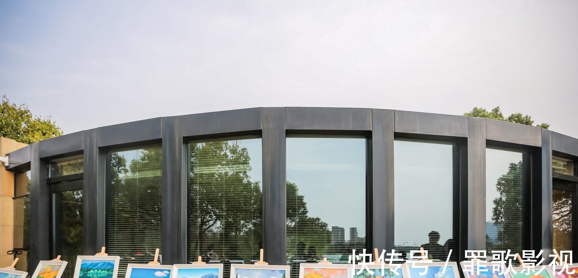 阅读|江苏有座特别的书房,建在暨阳湖畔,当地人来这看书听讲座全免费