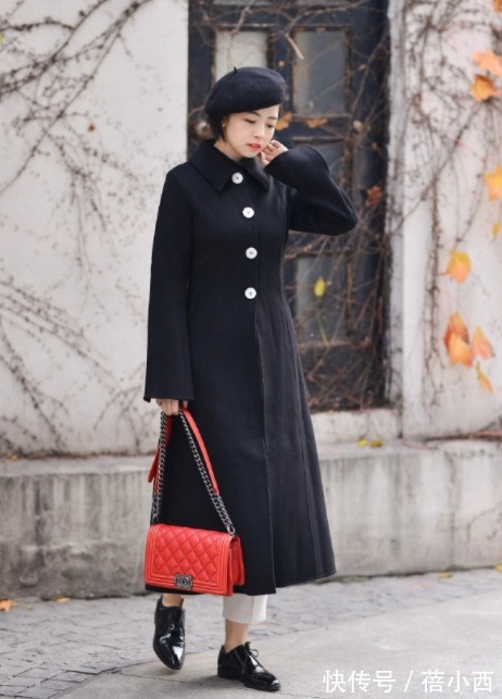穿搭 有品位的女人,冬季都在穿“大衣+西装裤”,颜值不高也能显气质