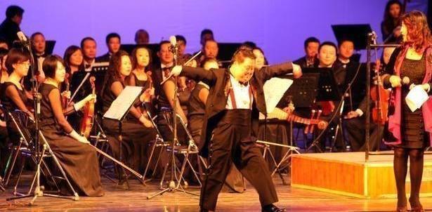 舟舟|他天生“痴呆”却有特殊天赋,被称为“天才指挥家”,后来怎样了