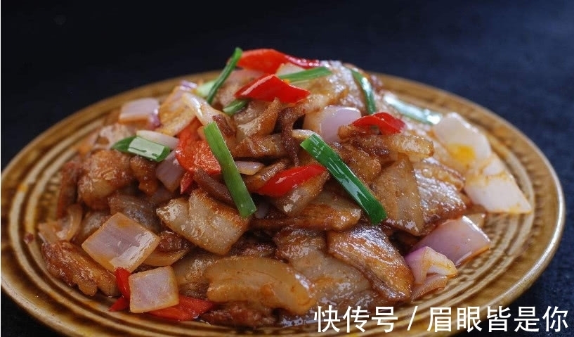 不管炒什么肉,有一味不能放,肉质发黑发苦,一炒就变焦!