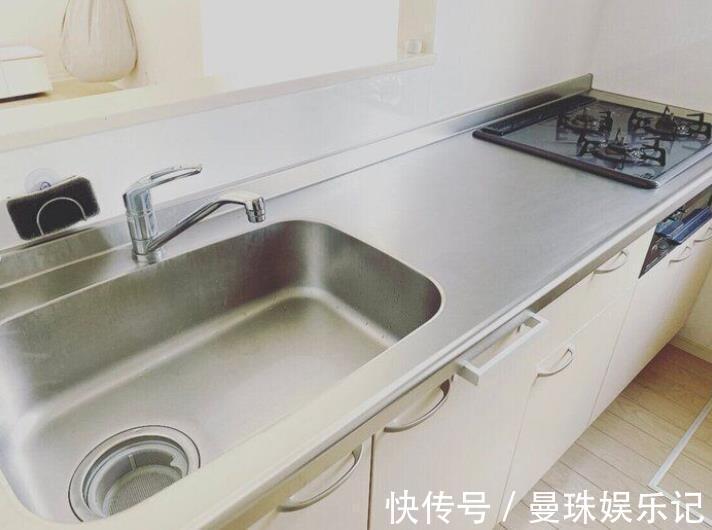 餐具|日本一家四口的极简生活:用最少的物品,过上最幸福的日子