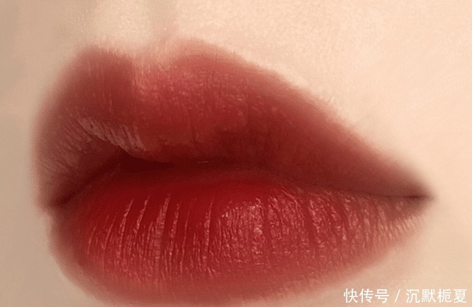 口红|有多少女孩不会涂口红,还整天顶着一嘴艳红认为自己挺美