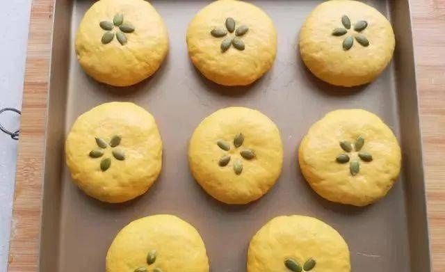 自从学会它,再也不想买面包,平底锅就能做,暄软可口,越嚼越香