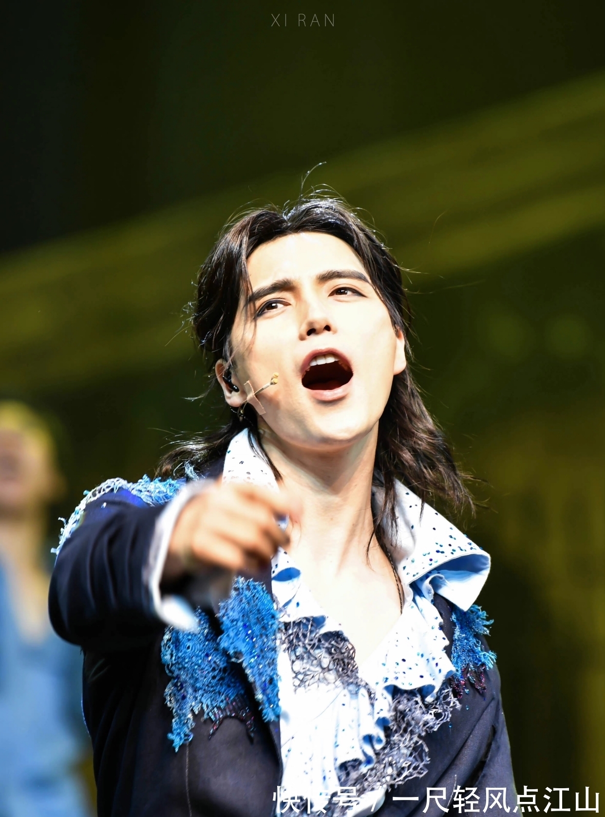 古典$他就像一幅古典的油画一样,真好看!